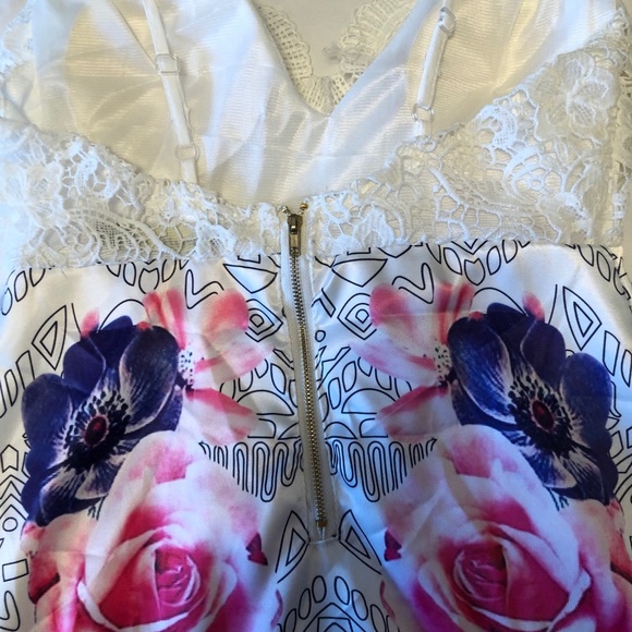 Cross Cultural Floral Top - Silk & Lace - Picture 3 of 3